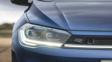 Volkswagen Polo - headlight